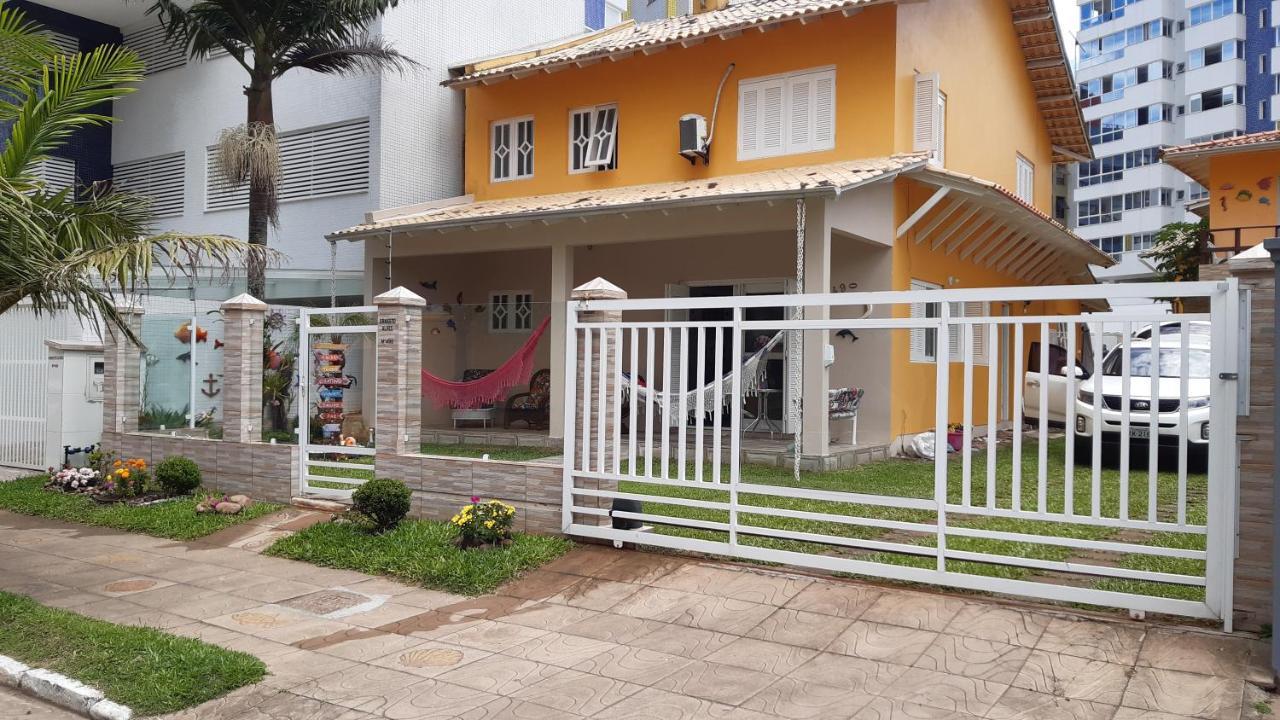 Cozinha Equipada Em Apartamento Para Alugar Em Torres Rs Exterior photo