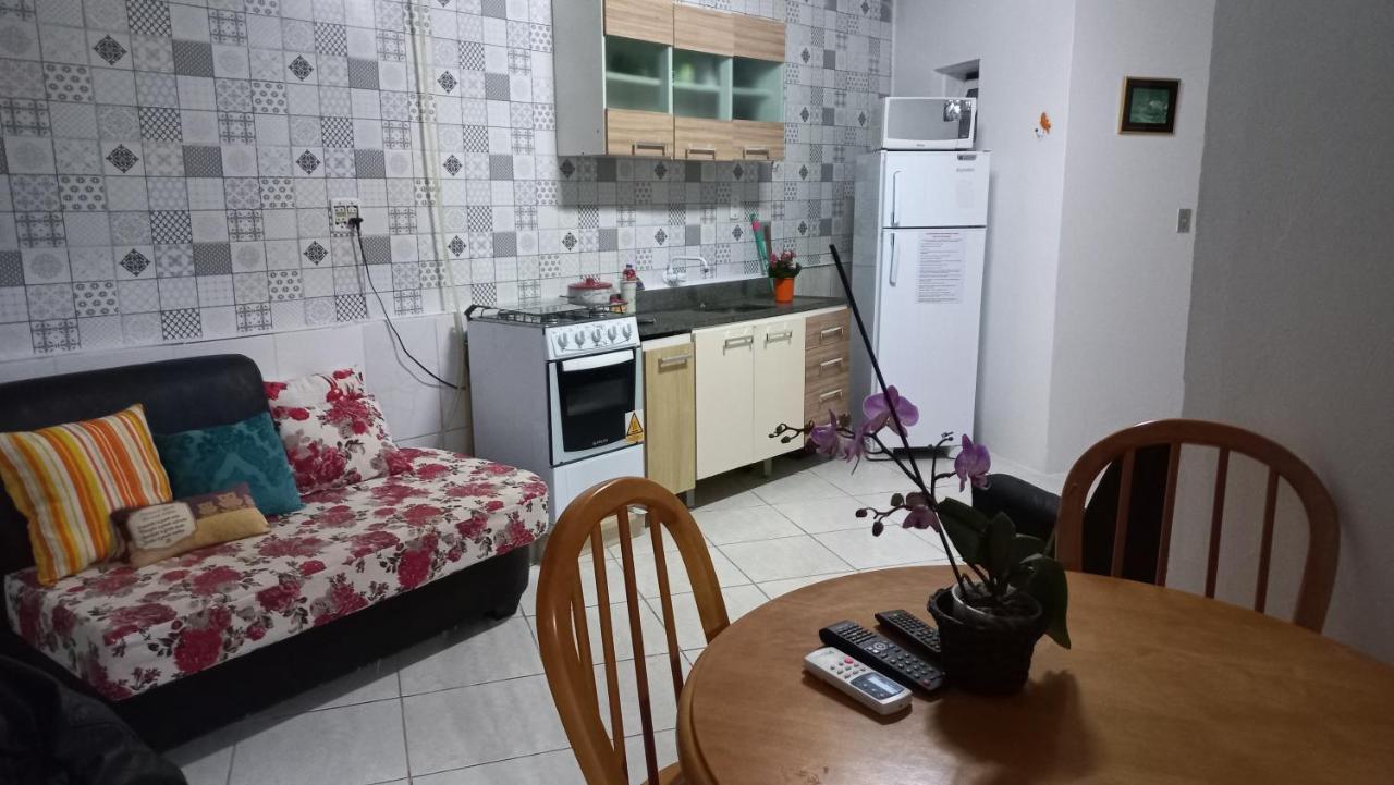 Cozinha Equipada Em Apartamento Para Alugar Em Torres Rs Exterior photo